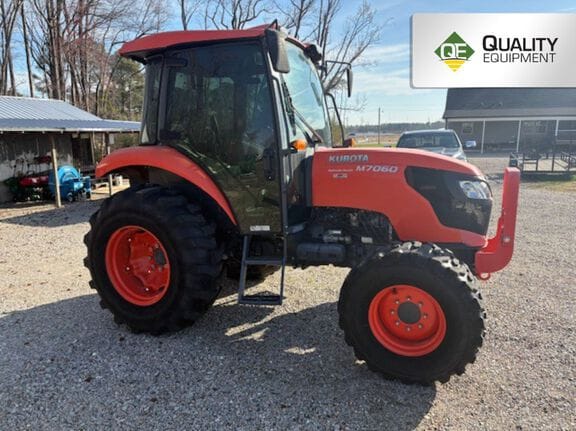 2019 Kubota M7060 Equipment Image0