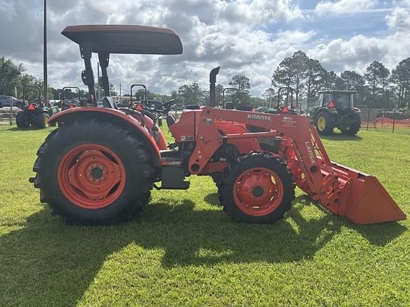 Image of Kubota M7060 equipment image 2