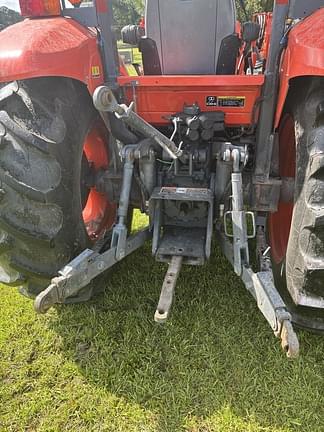 Image of Kubota M7060 equipment image 3