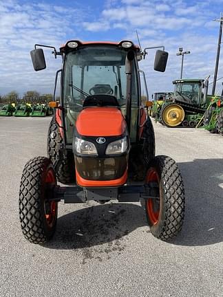 Image of Kubota M7060 equipment image 2