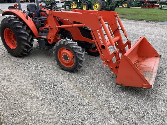 Image of Kubota M7060 equipment image 3