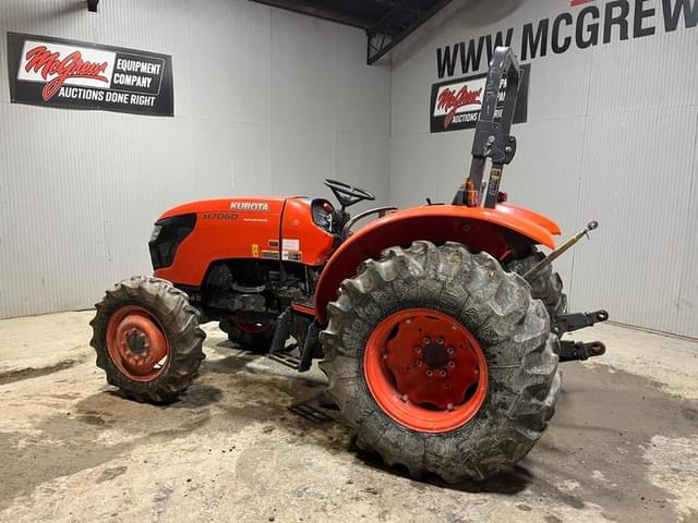 Image of Kubota M7060 equipment image 2