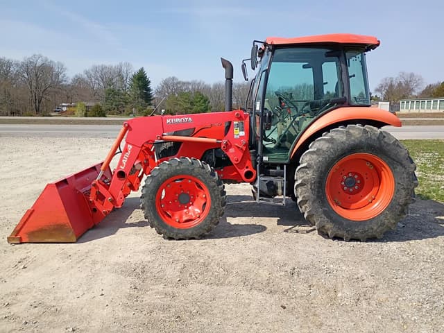 Image of Kubota M7060 equipment image 2