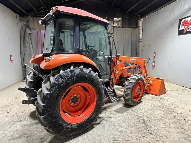 Image of Kubota M7060 equipment image 4