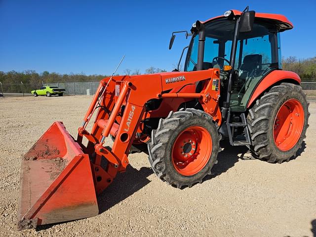 Image of Kubota M7060 equipment image 1