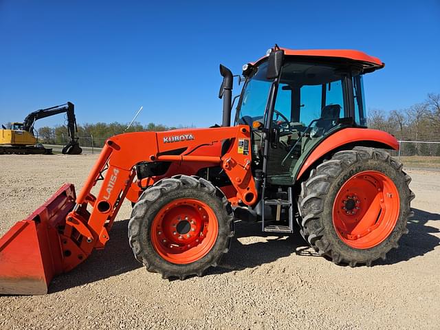Image of Kubota M7060 equipment image 2