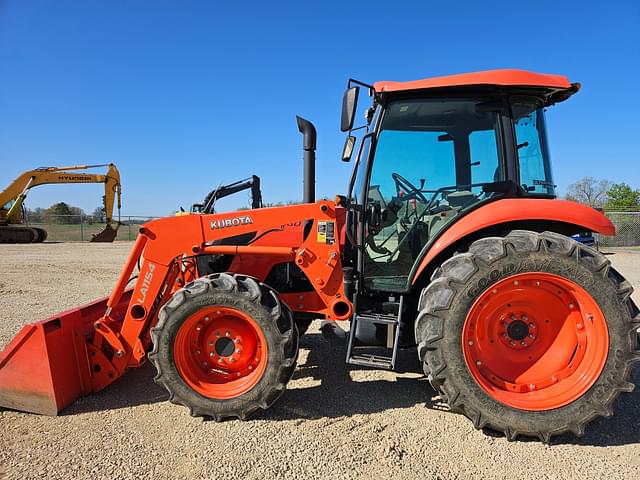 Image of Kubota M7060 equipment image 3