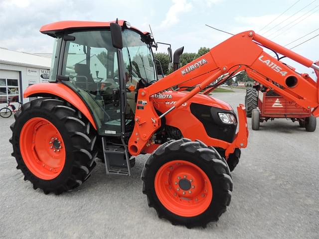 Image of Kubota M7060 equipment image 3