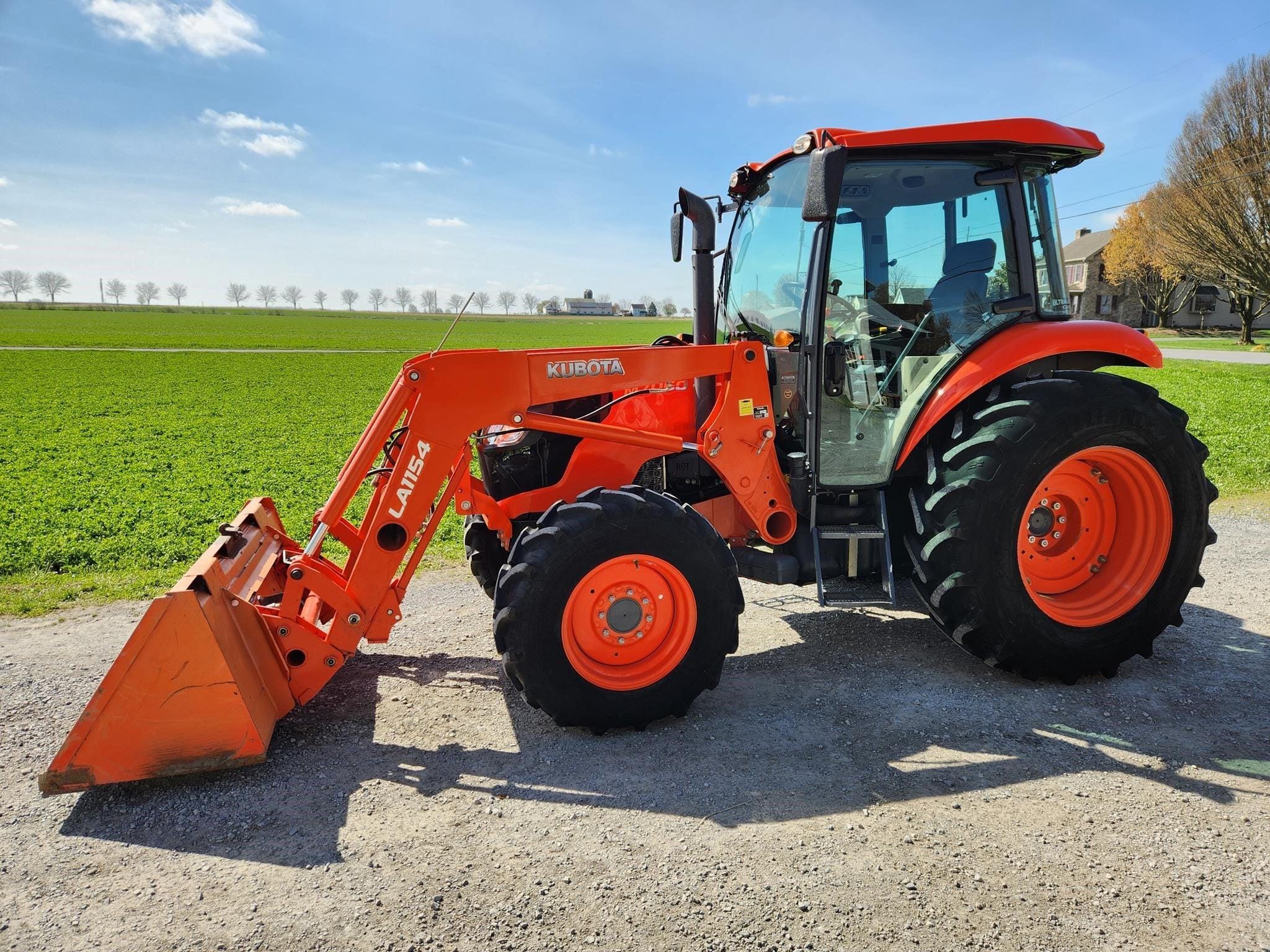 2019 Kubota M7060HDC12 Equipment Image0