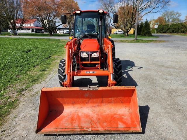 Image of Kubota M7060HDC12 equipment image 2