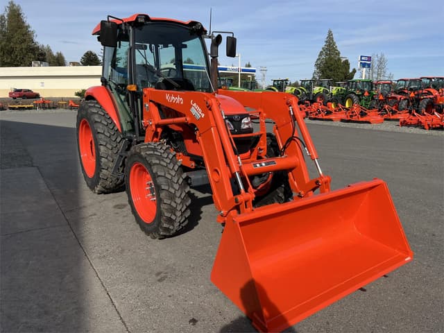 Image of Kubota M7060HDC12 equipment image 3