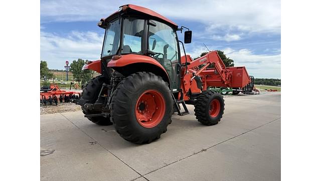 Image of Kubota M7060HD equipment image 4