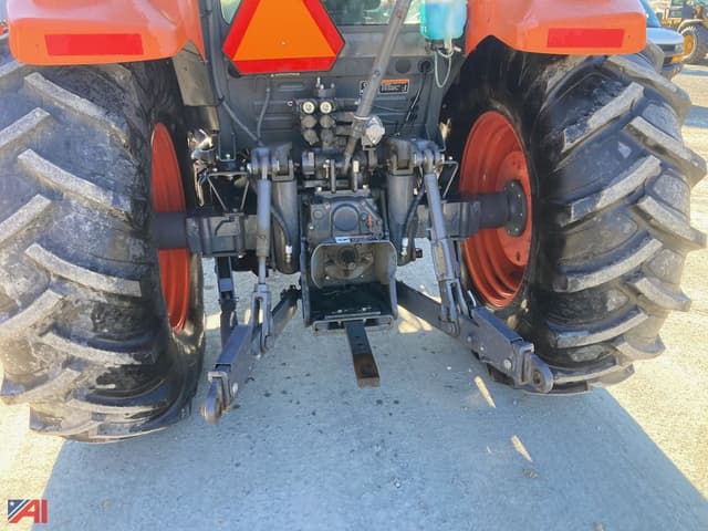Image of Kubota M5-111D equipment image 4