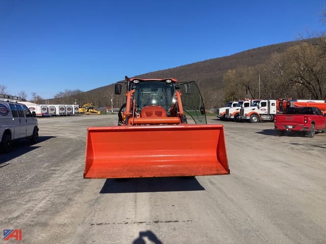 Image of Kubota M5-111D equipment image 1
