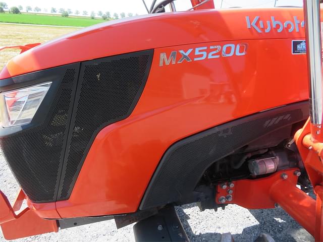 Image of Kubota MX5200 equipment image 4