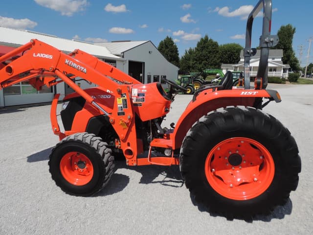 Image of Kubota MX5200HST equipment image 1
