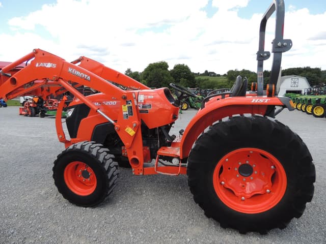 Image of Kubota MX5200HST equipment image 1