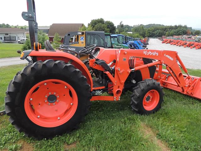 Image of Kubota MX5400DT equipment image 3