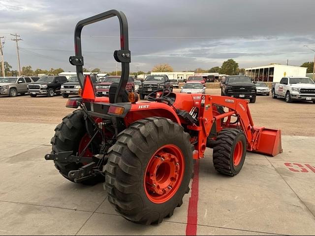 Image of Kubota MX5800 equipment image 2