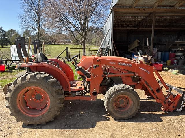 Image of Kubota MX5800 equipment image 1