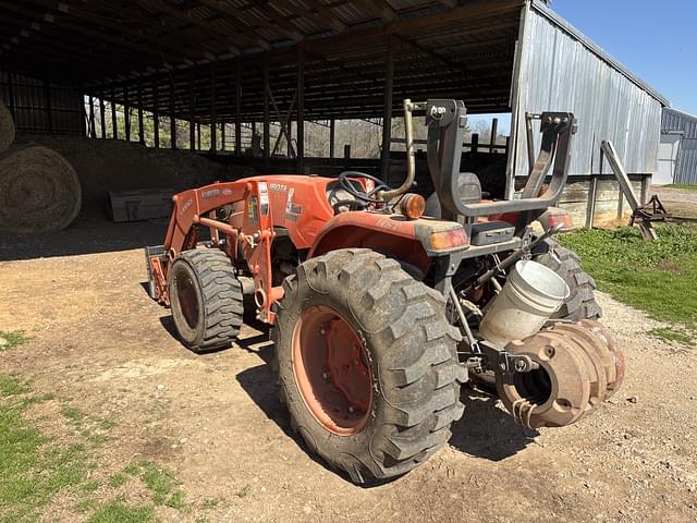 Image of Kubota MX5800 equipment image 4