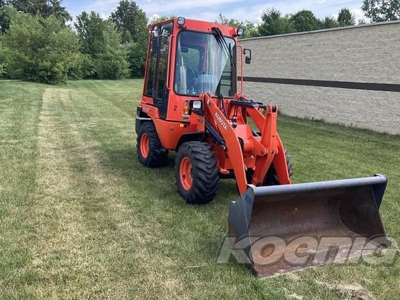 Image of Kubota R430 equipment image 1