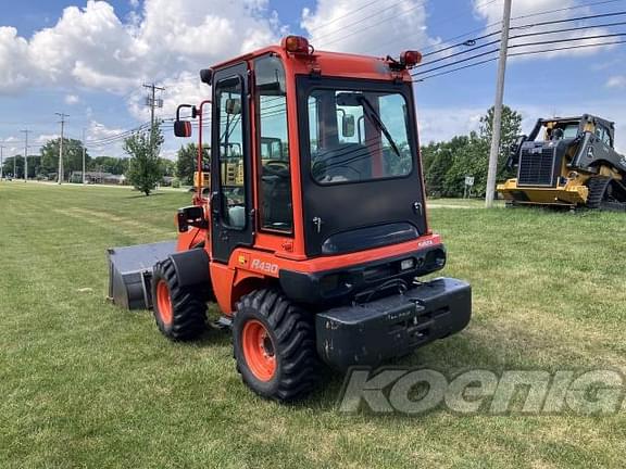 Image of Kubota R430 equipment image 2