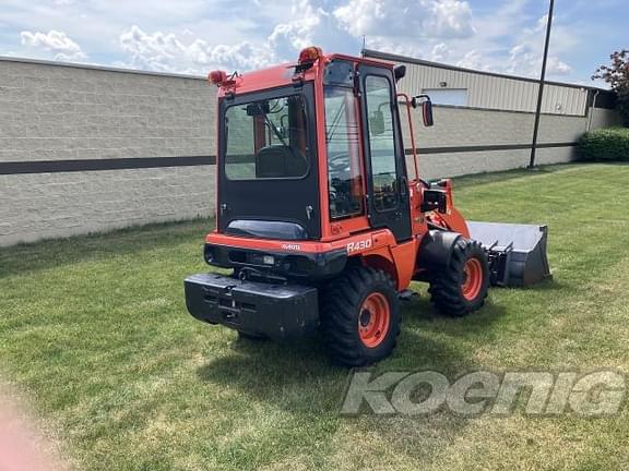 Image of Kubota R430 equipment image 3