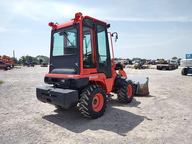 Image of Kubota R430 equipment image 4