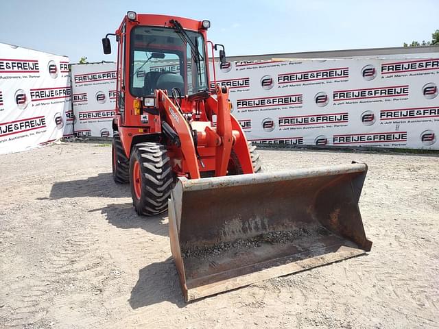 Image of Kubota R430 equipment image 2