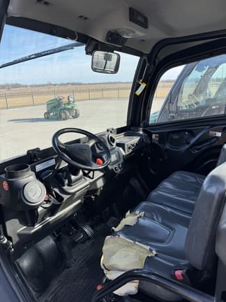 Image of Kubota RTV-X1100 equipment image 4