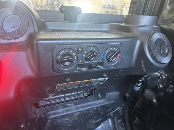 Image of Kubota RTV-X1100 equipment image 1