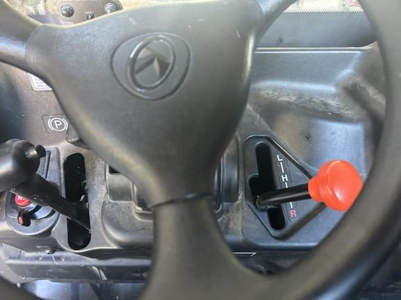 Image of Kubota RTV-X1100 equipment image 3