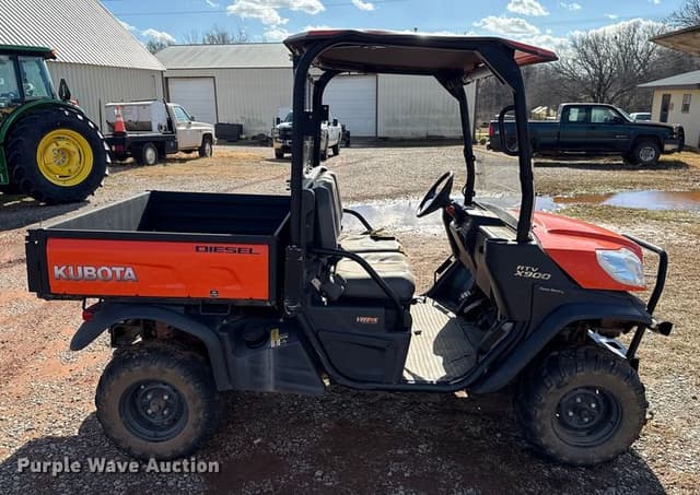 Image of Kubota RTV-X900 equipment image 3