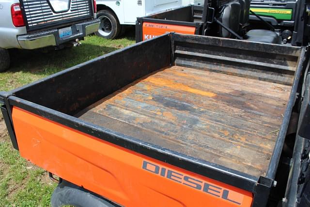 Image of Kubota RTV-X1100C equipment image 3