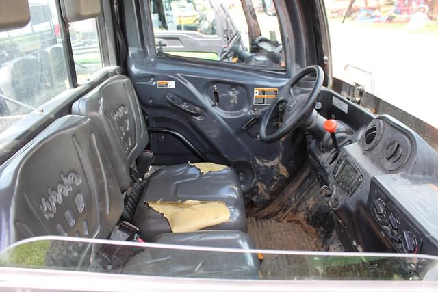 Image of Kubota RTV-X1100C equipment image 2