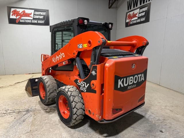 Image of Kubota SSV65 equipment image 2