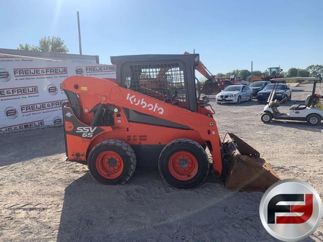 Image of Kubota SSV65 equipment image 3