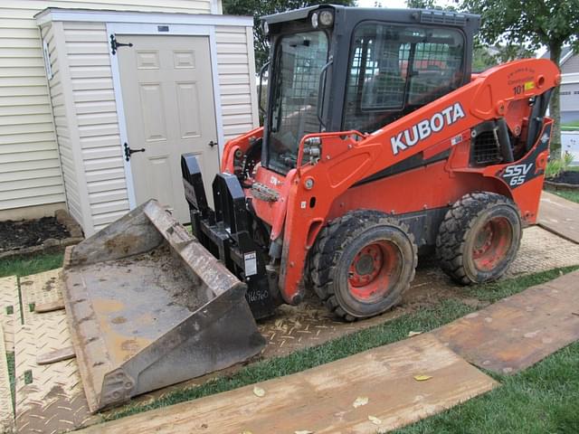 Image of Kubota SSV65 equipment image 1