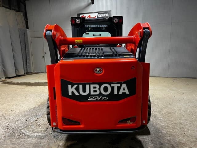 Image of Kubota SSV75 equipment image 3