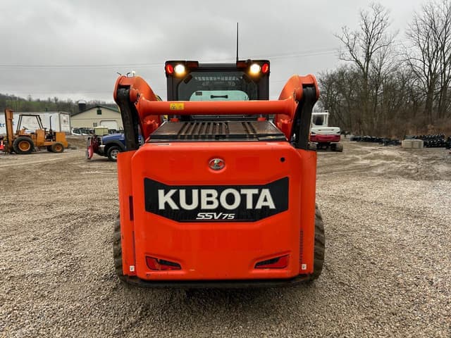 Image of Kubota SSV75 equipment image 2