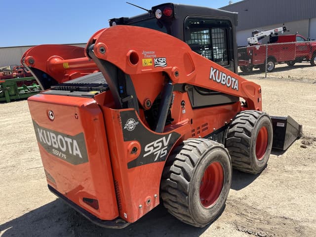 Image of Kubota SSV75 equipment image 3