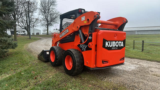 Image of Kubota SSV75 equipment image 3