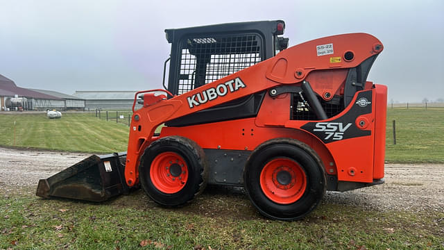 Image of Kubota SSV75 equipment image 2