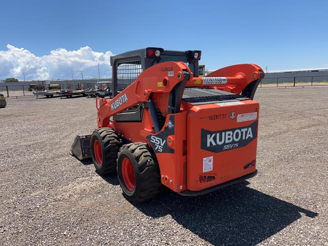 Image of Kubota SSV75 equipment image 2