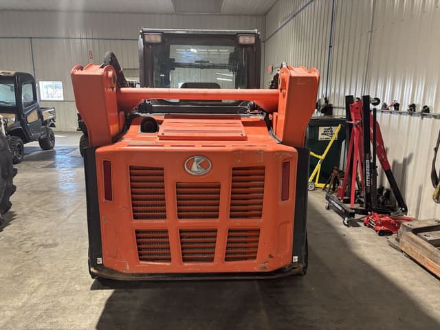 Image of Kubota SVL75-2 equipment image 2