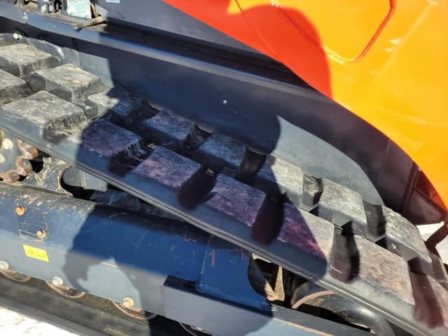 Image of Kubota SVL75-2 equipment image 3