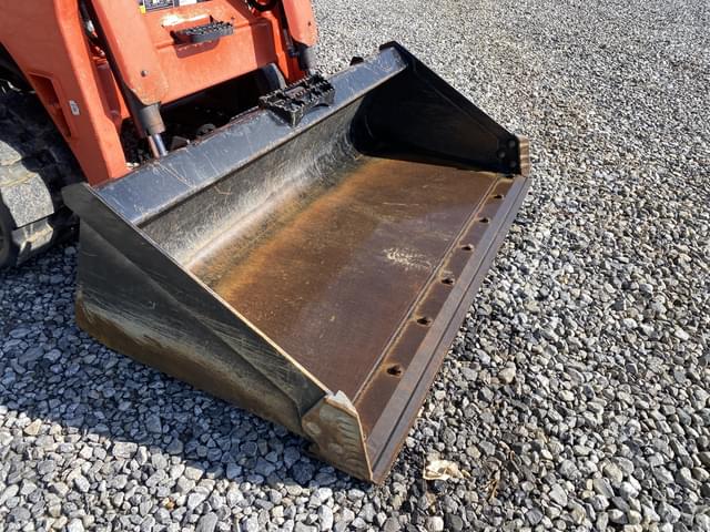 Image of Kubota SVL75-2 equipment image 4