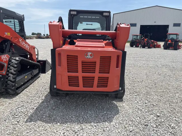 Image of Kubota SVL75-2HFWC equipment image 1