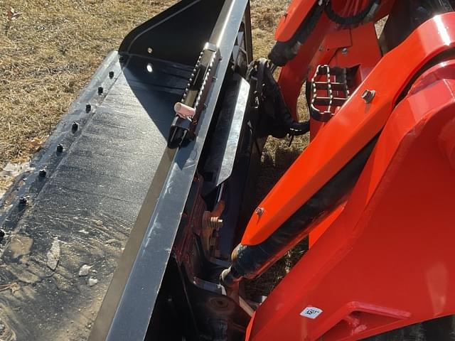 Image of Kubota SVL75-2 equipment image 4